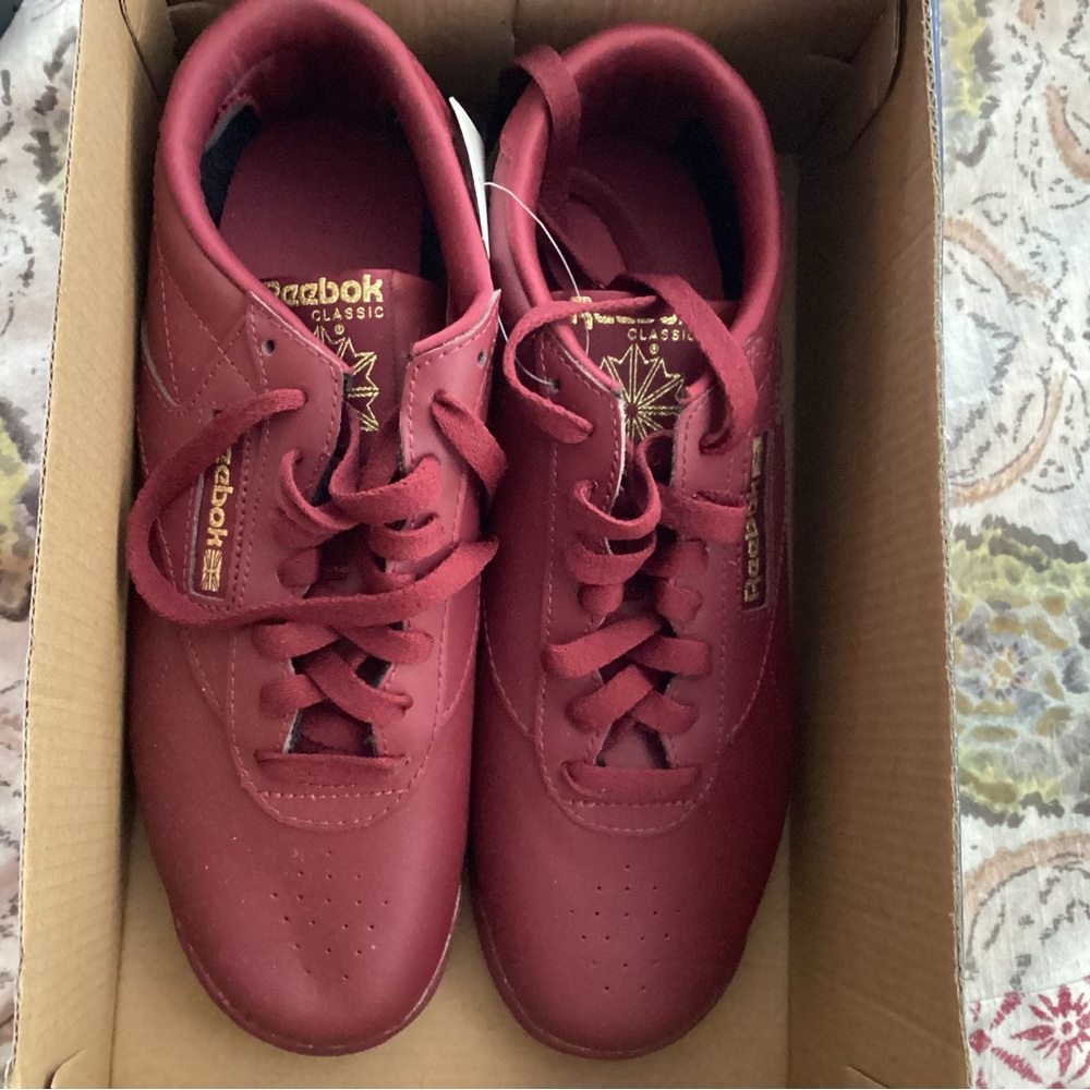 Brand new old school maroon leather Reeboks
